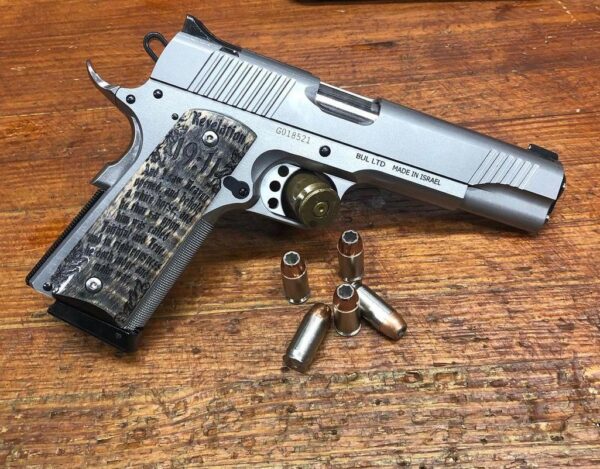 Desert Eagle 44 Magnum Pistol - Image 2